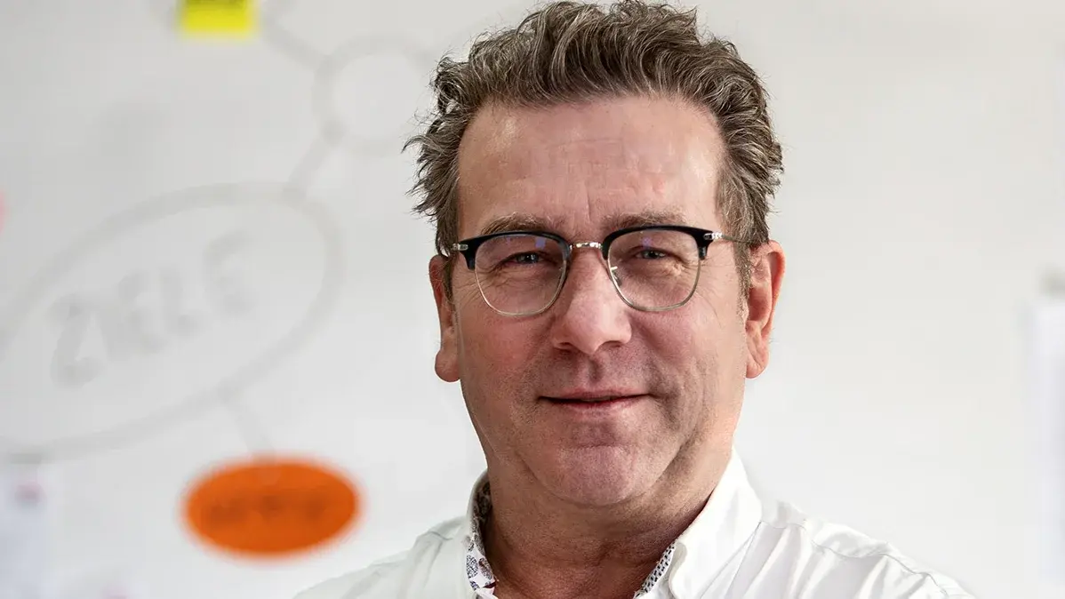 Portraitfoto von Prof. Dr. Klaus Kamps